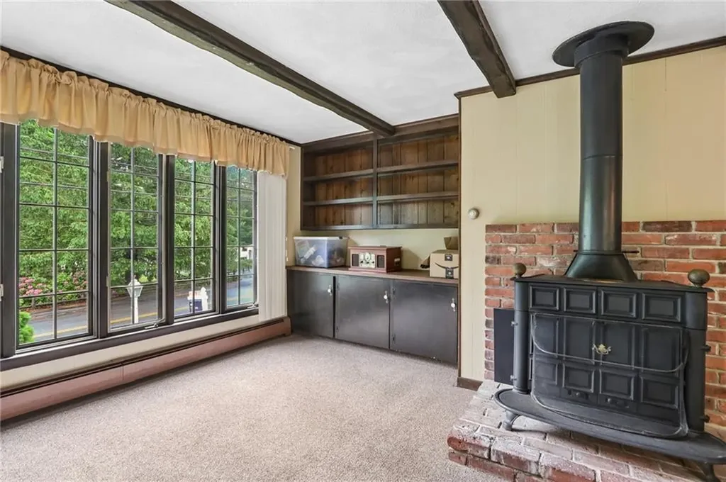 57 Laurel Avenue Coventry RI 02816