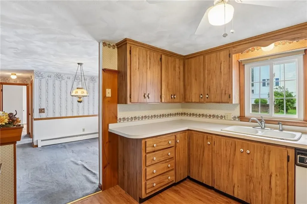 57 Laurel Avenue Coventry RI 02816