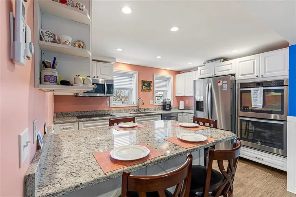 6 Macalder Street Narragansett RI 02882