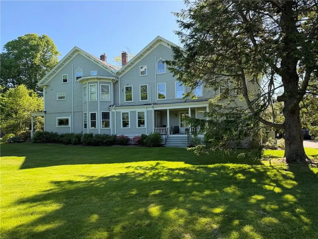 141 Narragansett Avenue Newport RI 02840