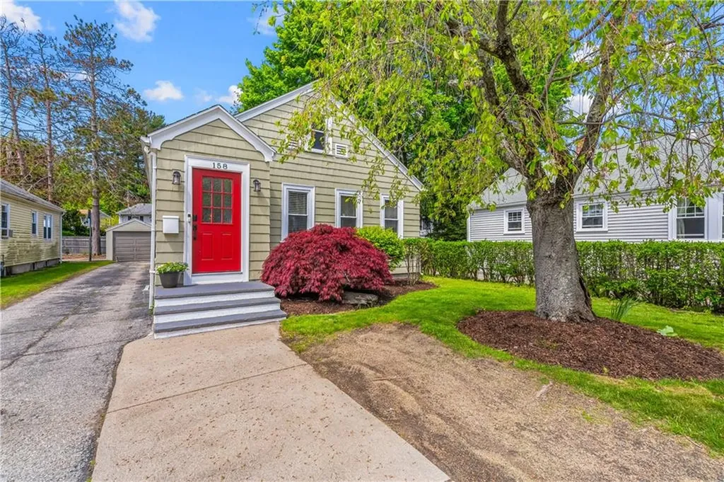 158 Gentian Avenue Providence RI 02908