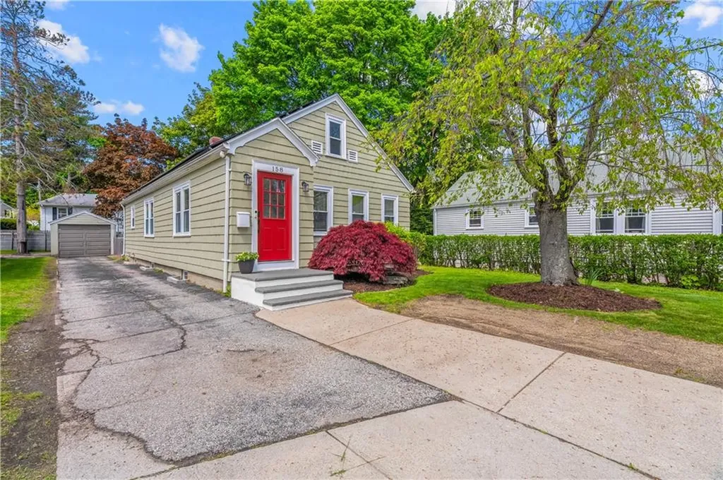 158 Gentian Avenue Providence RI 02908