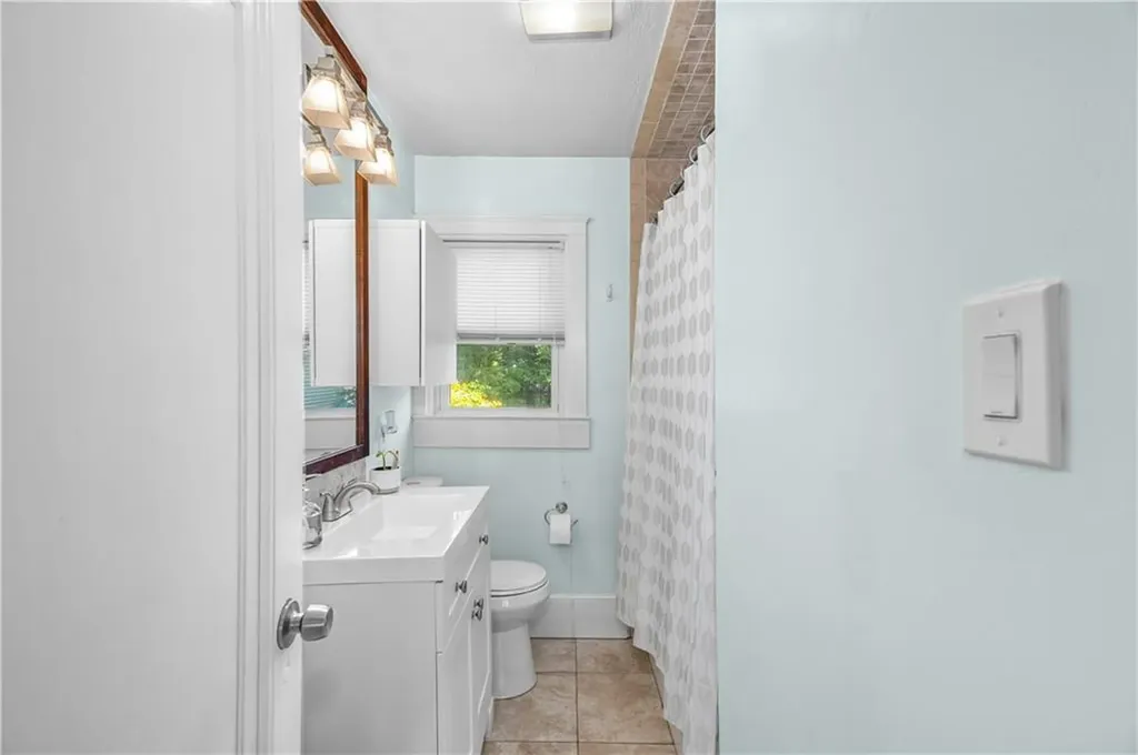 158 Gentian Avenue Providence RI 02908