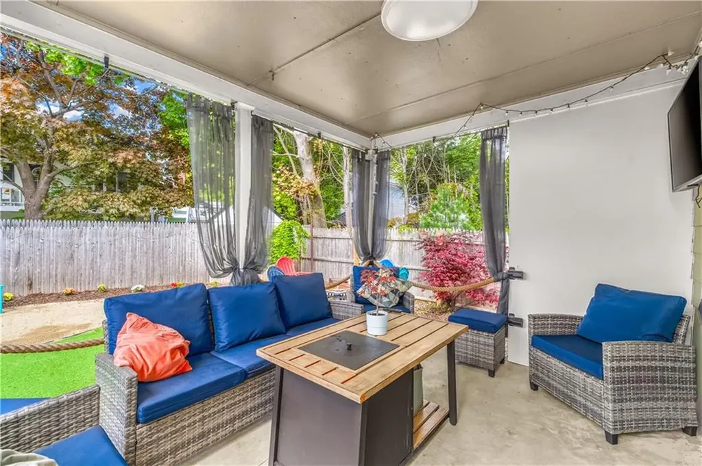 158 Gentian Avenue Providence RI 02908