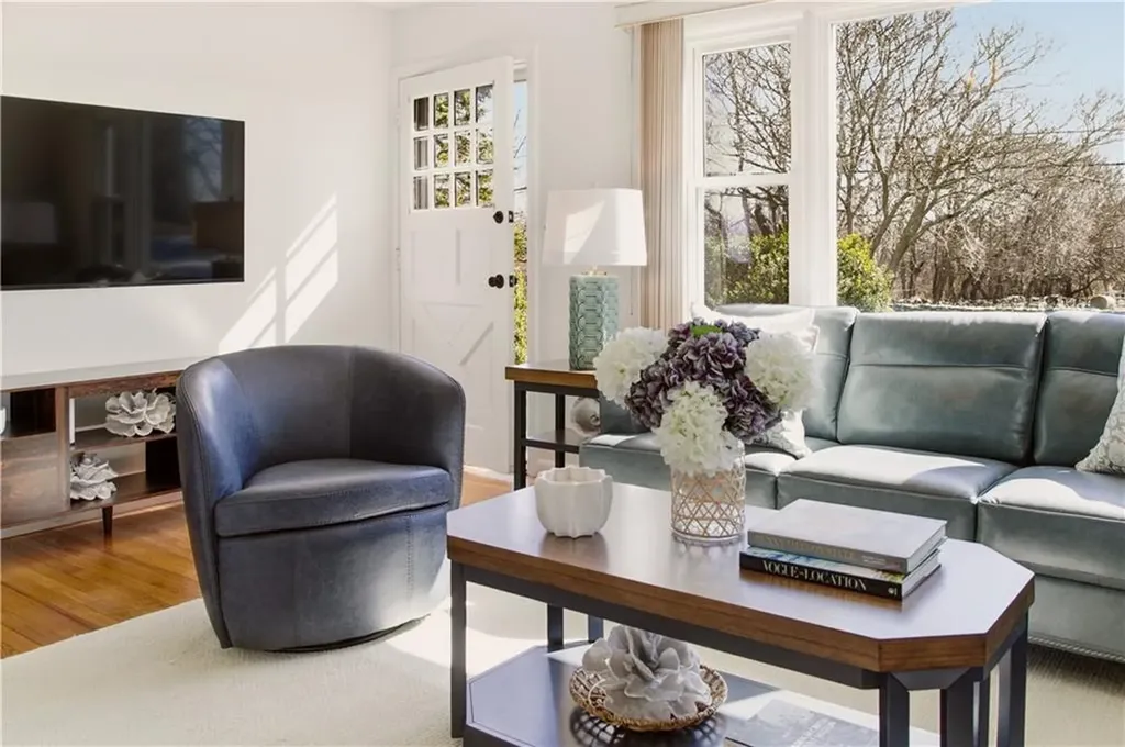 415 Wapping Road Portsmouth RI 02871