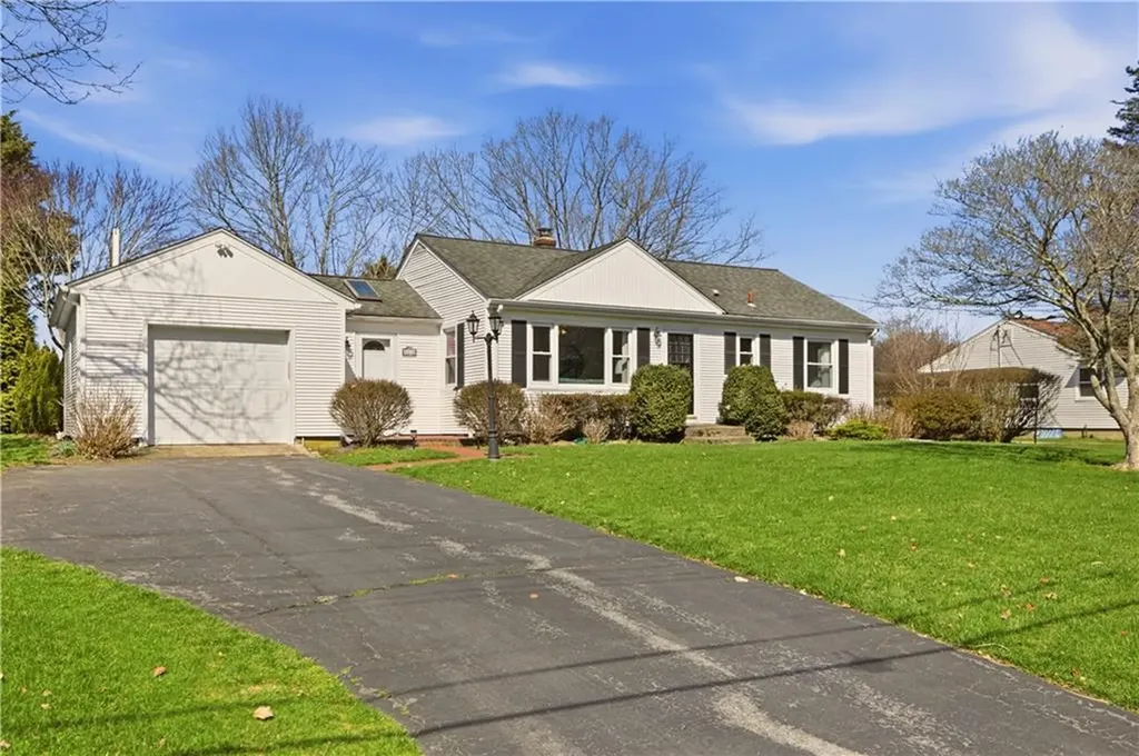 415 Wapping Road Portsmouth RI 02871