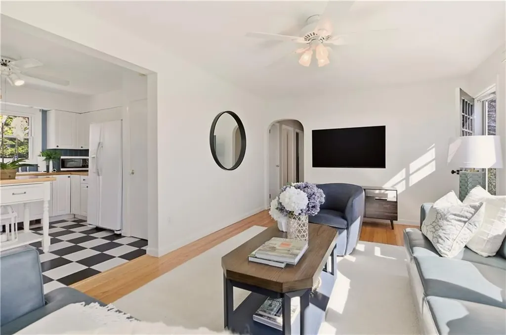 415 Wapping Road Portsmouth RI 02871
