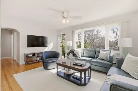 415 Wapping Road Portsmouth RI 02871