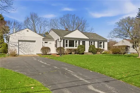 415 Wapping Road Portsmouth RI 02871