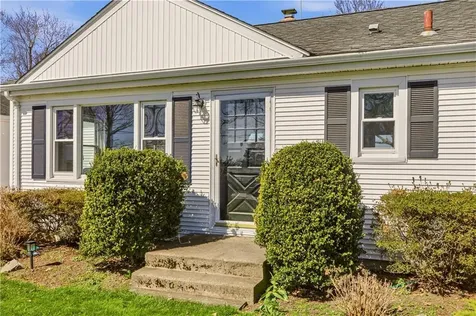 415 Wapping Road Portsmouth RI 02871
