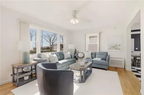 415 Wapping Road Portsmouth RI 02871