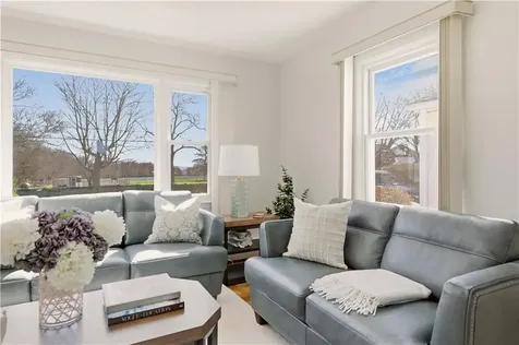415 Wapping Road Portsmouth RI 02871