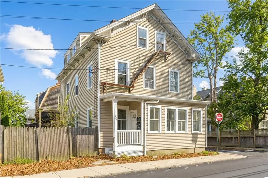 427 Spring Street Newport RI 02840
