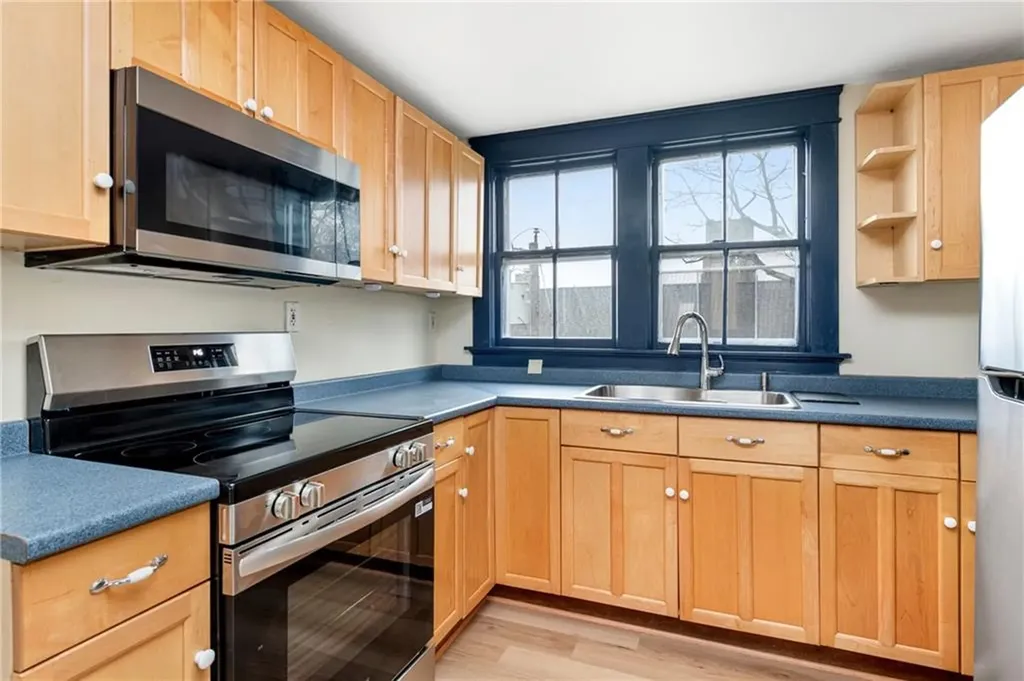427 Spring Street Newport RI 02840