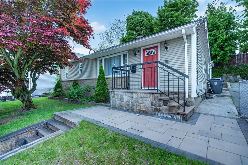 368 Hawkins Street Providence RI 02904