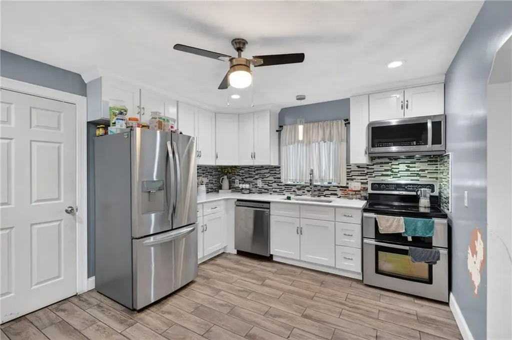 368 Hawkins Street Providence RI 02904