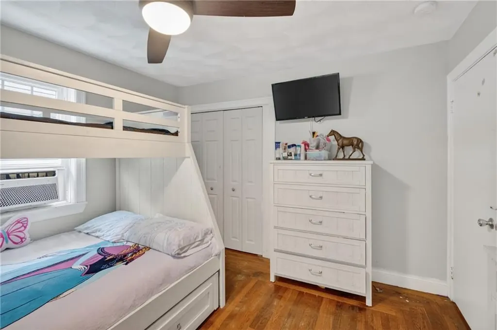 368 Hawkins Street Providence RI 02904