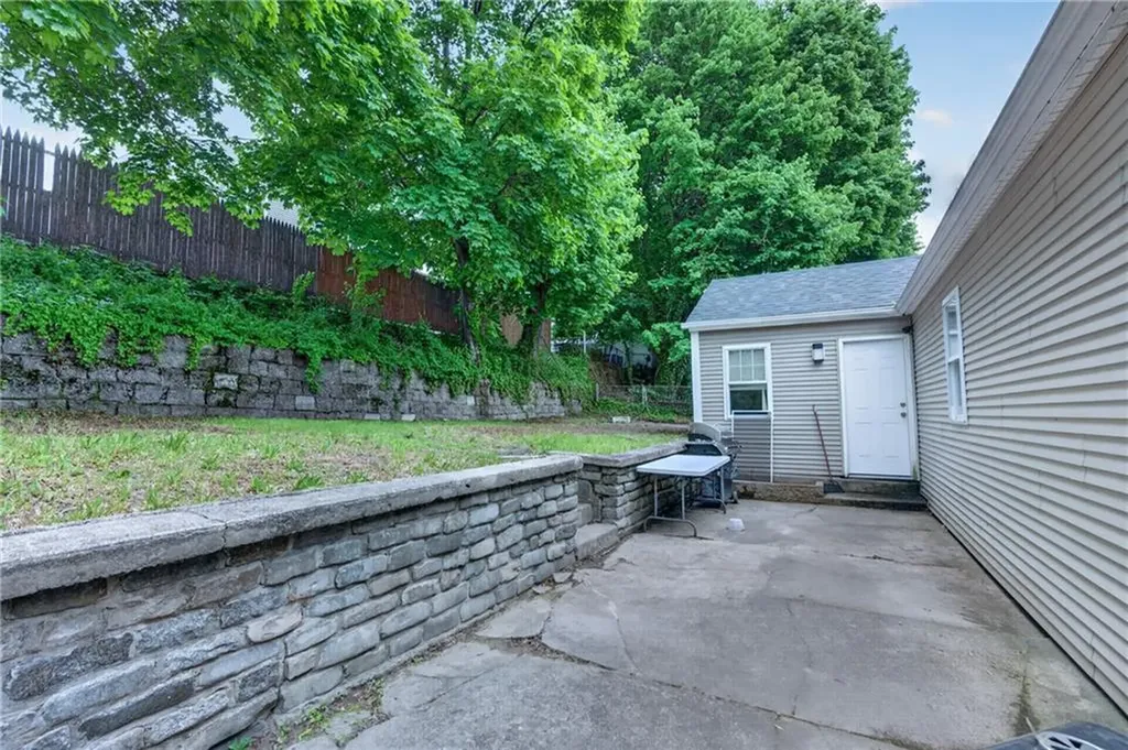 368 Hawkins Street Providence RI 02904