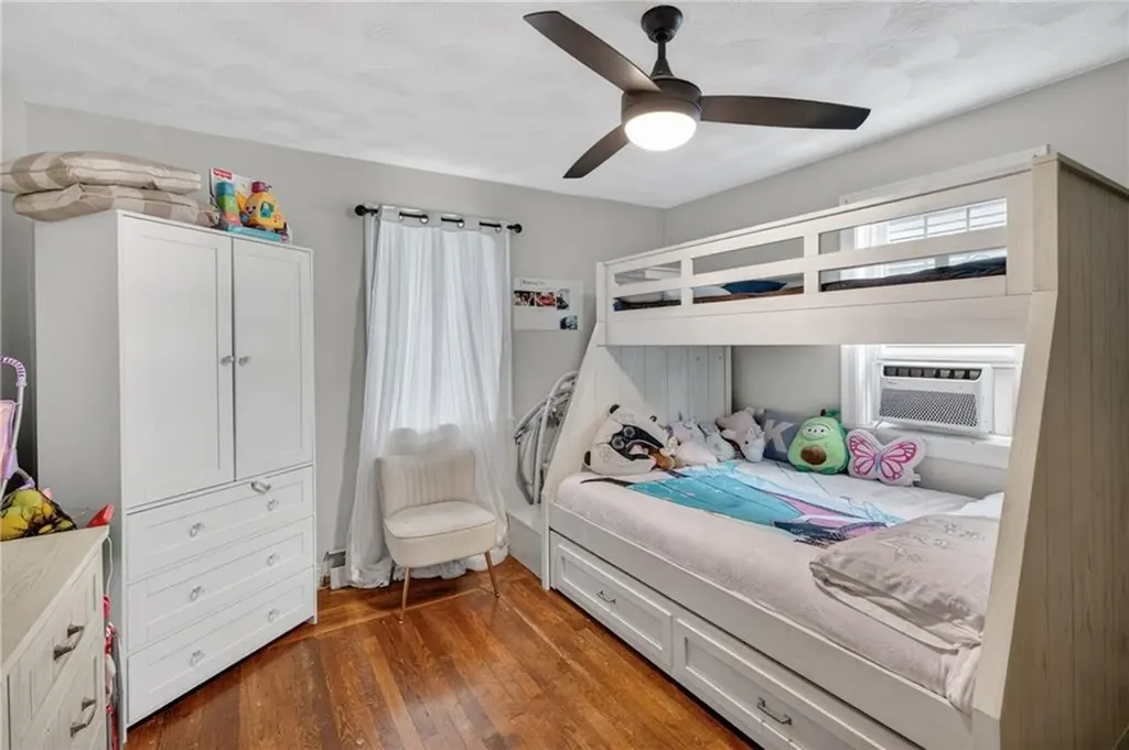 368 Hawkins Street Providence RI 02904