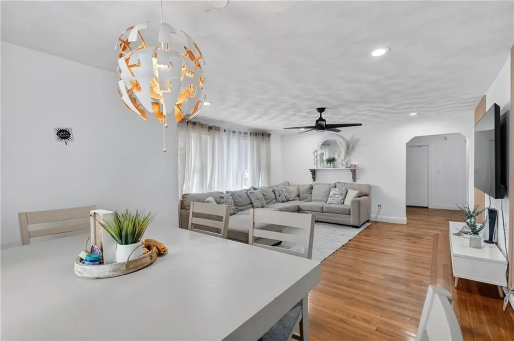 368 Hawkins Street Providence RI 02904
