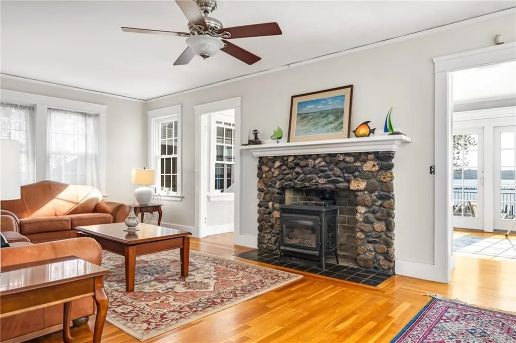 8 Rushton Drive Cranston RI 02905