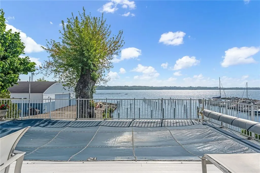 8 Rushton Drive Cranston RI 02905
