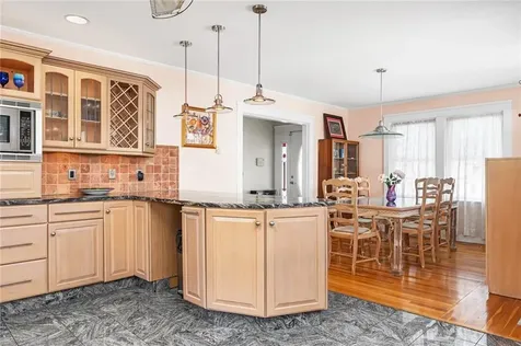 8 Rushton Drive Cranston RI 02905