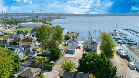 8 Rushton Drive Cranston RI 02905