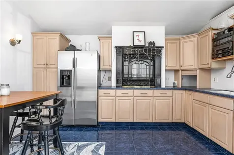 8 Rushton Drive Cranston RI 02905