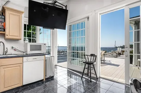 8 Rushton Drive Cranston RI 02905
