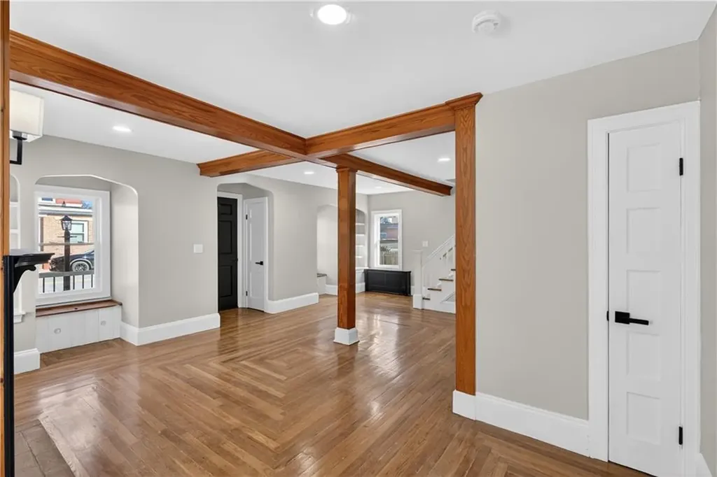 1002 Charles Street North Providence RI 02904