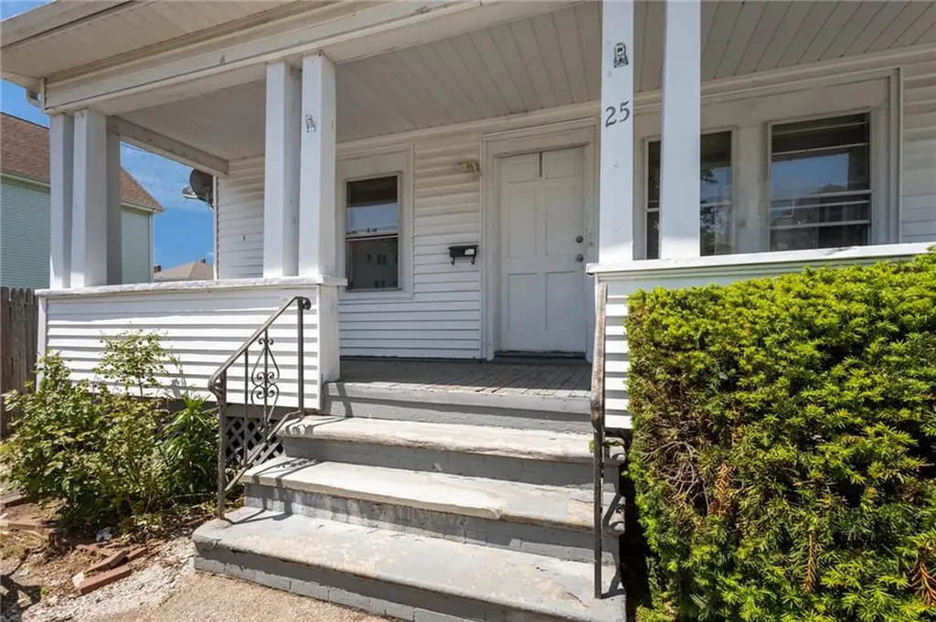 25 Fairfield Avenue Providence RI 02909