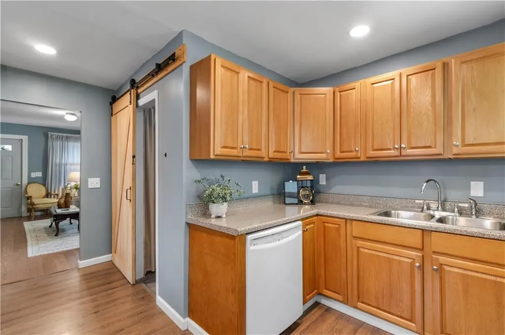 10 Progress Street Warwick RI 02889