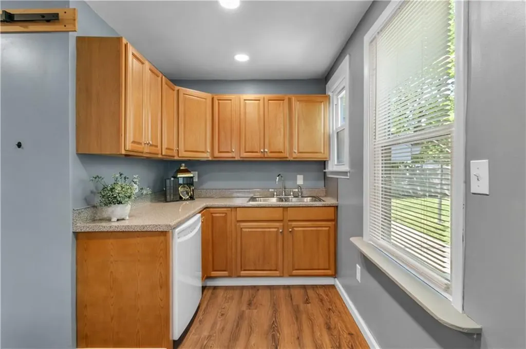 10 Progress Street Warwick RI 02889