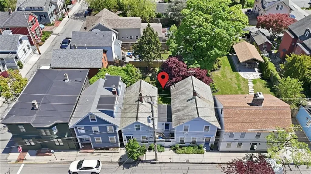 19 19.5 Third Street Newport RI 02840