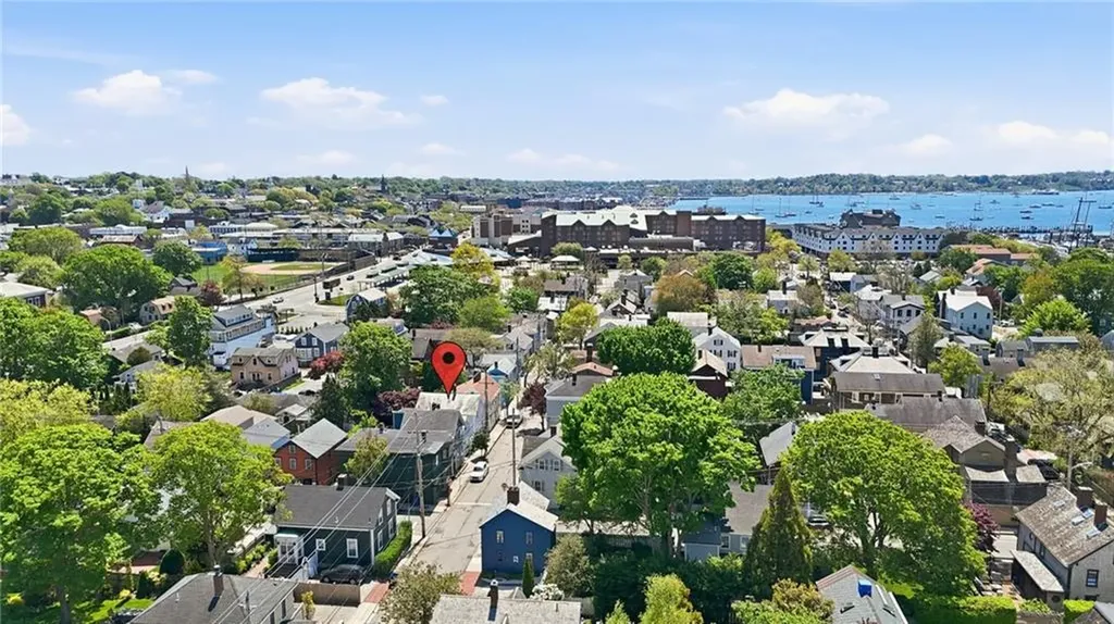 19 19.5 Third Street Newport RI 02840