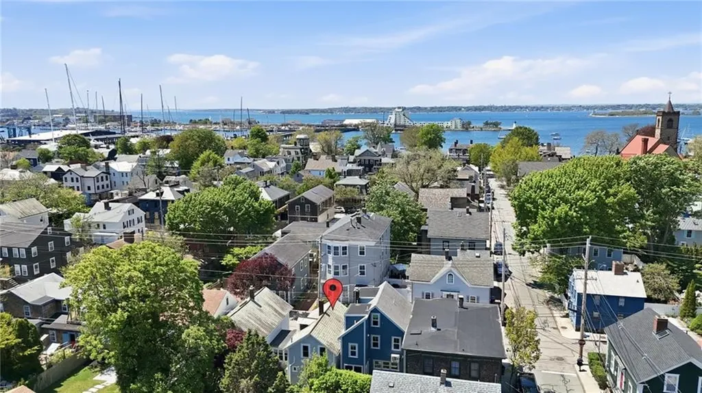 19 19.5 Third Street Newport RI 02840