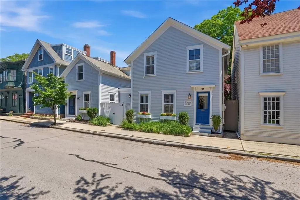 19 19.5 Third Street Newport RI 02840