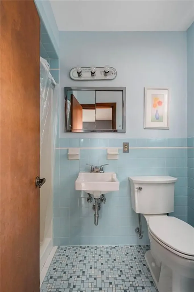 141 Peckham Road Little Compton RI 02837
