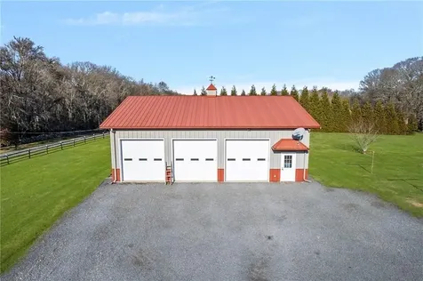 141 Peckham Road Little Compton RI 02837