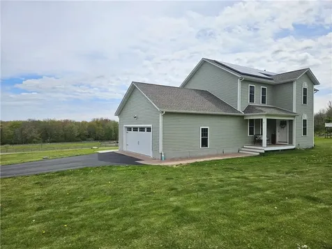 2 Legacy Drive Sterling CT 06377