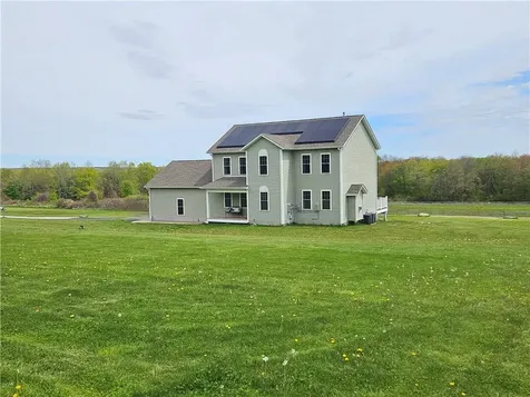 2 Legacy Drive Sterling CT 06377
