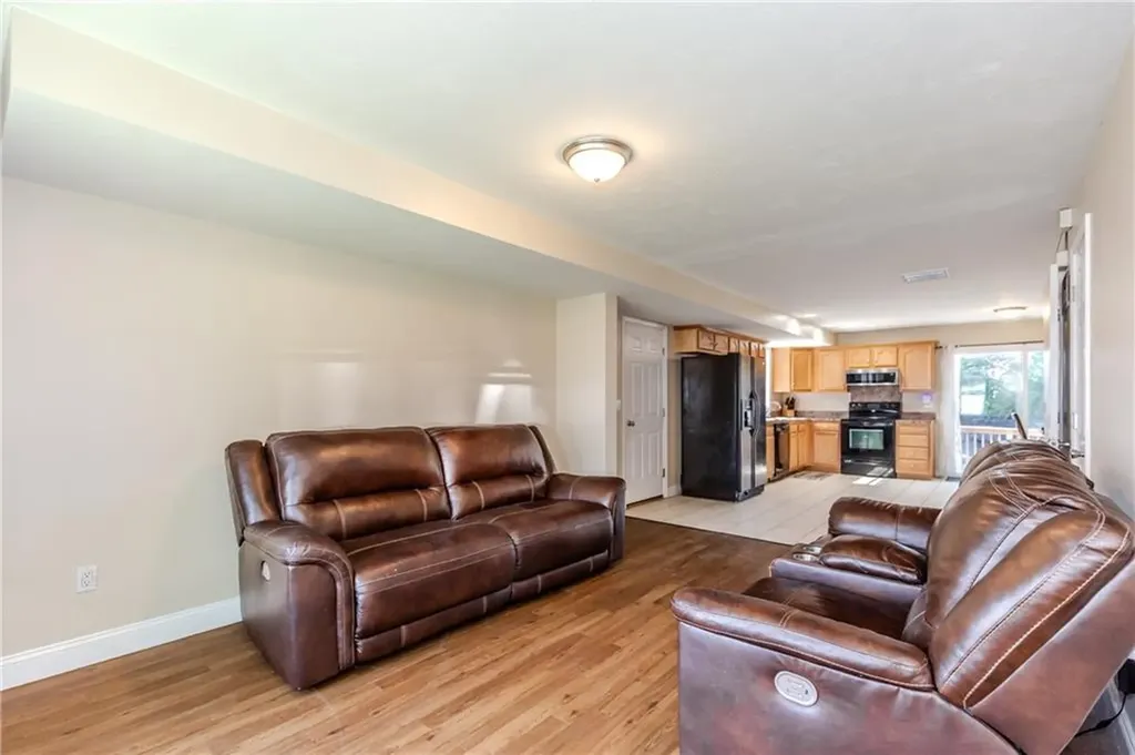 18 Willis Street Cranston RI 02910