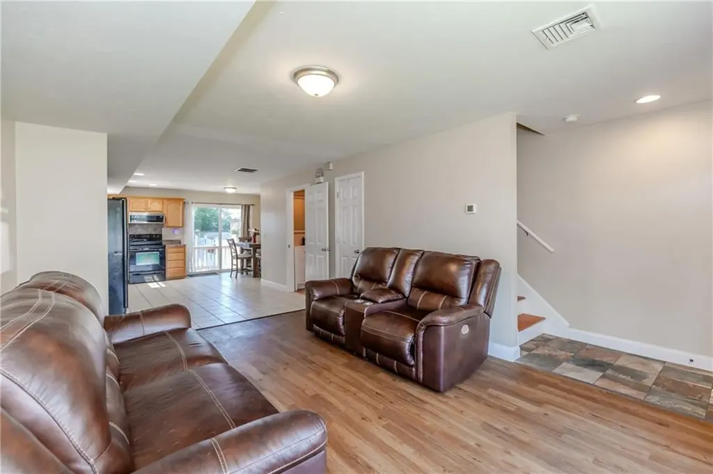 18 Willis Street Cranston RI 02910