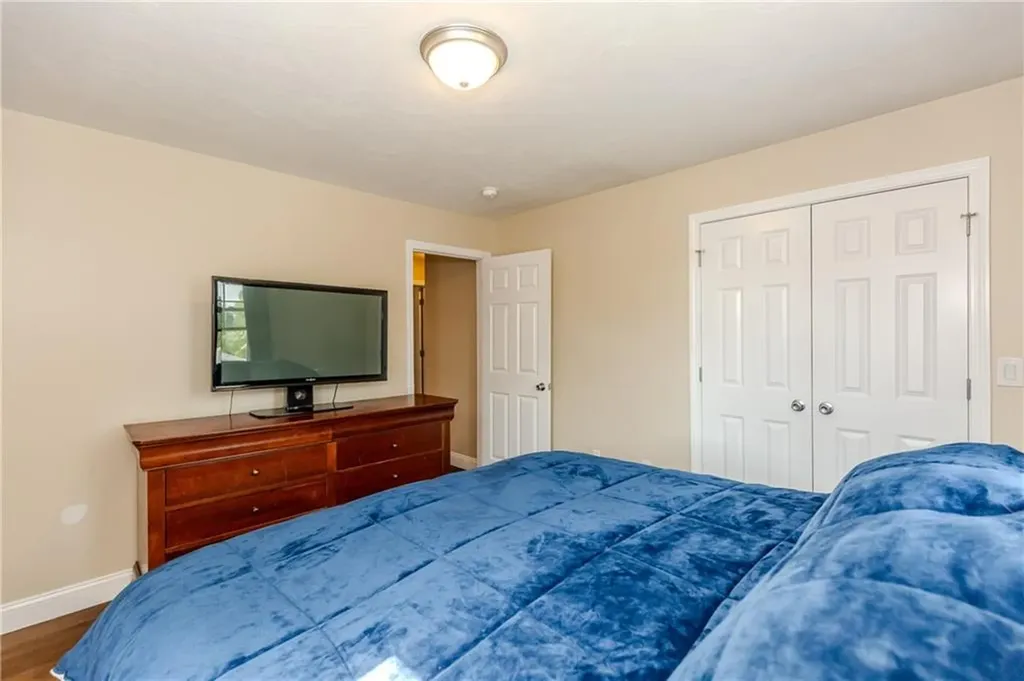 18 Willis Street Cranston RI 02910