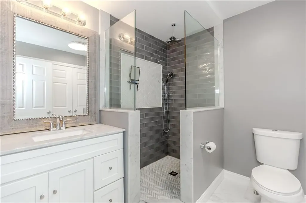 18 Willis Street Cranston RI 02910