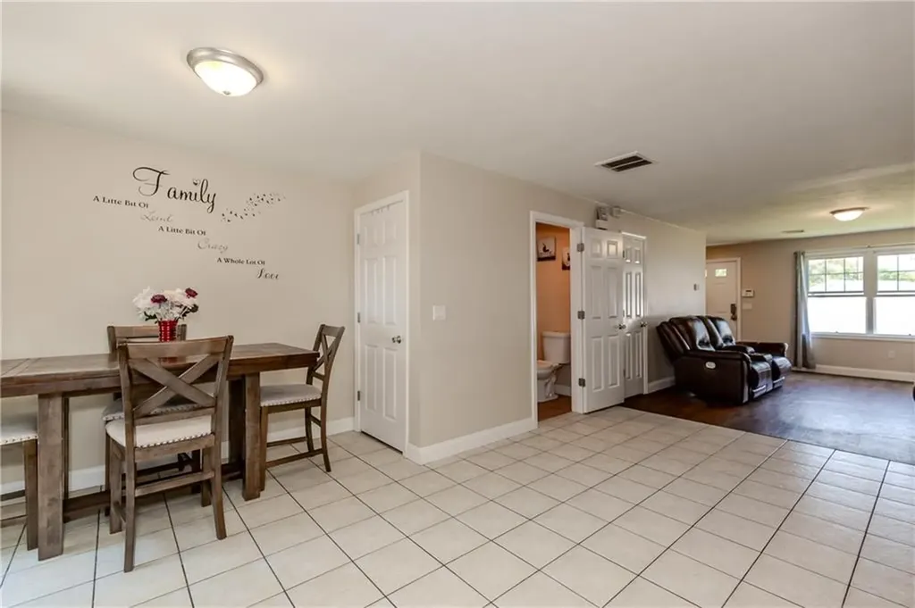 18 Willis Street Cranston RI 02910