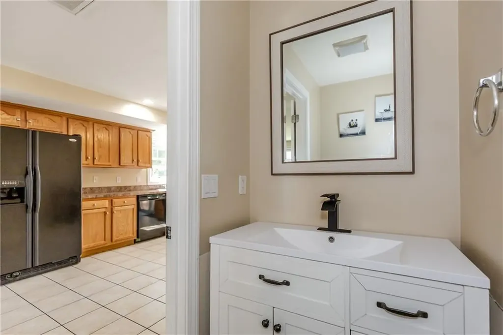 18 Willis Street Cranston RI 02910