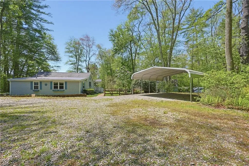 12 Lesieur Lane Burrillville RI 02859