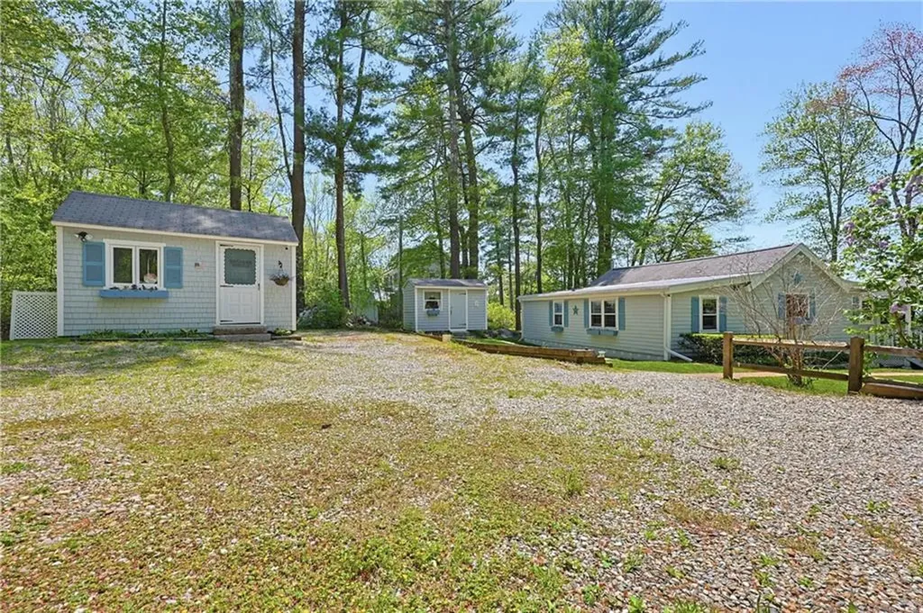 12 Lesieur Lane Burrillville RI 02859